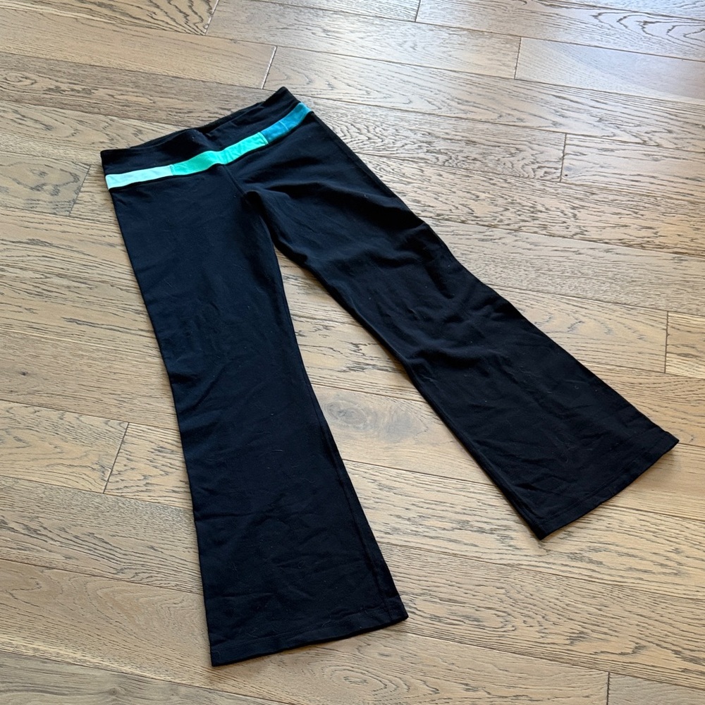 Lululemon Athletica Black Pants with Teal Accent